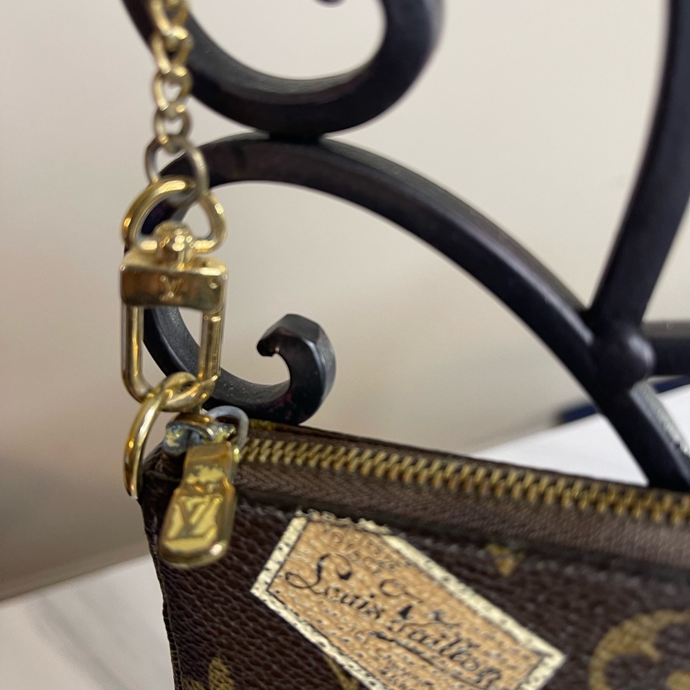 Louis Vuitton accessory pouch monogram patch mini - Picture 6 of 13